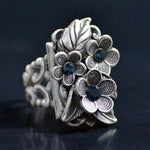 Floral sapphire ring – refined style