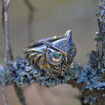 Owl emerald ring – refined style
