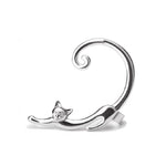 Silver luxury earring for cats – Playful design