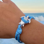 Handmade sea turtle bracelet – Artisan detail