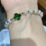 Emerald clover pearl bracelet – timeless beauty