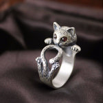 Adjustable hand-painted cat ring made of 925 sterling silver – Artistic accent