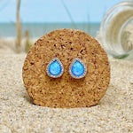 Earrings made of opal and silver – Subtle shine