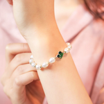 Emerald clover pearl bracelet – timeless beauty