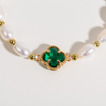 Emerald clover pearl bracelet – timeless beauty