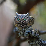 Owl emerald ring – refined style