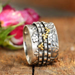 Small bee flower ring – classic charm